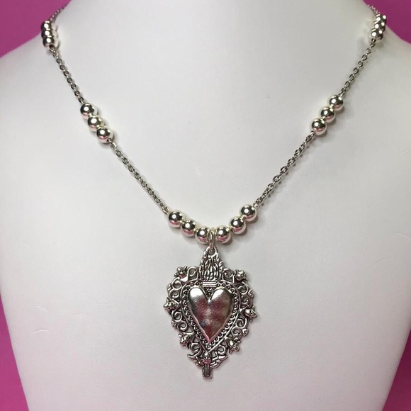 NWT Sacred Saint Heart Necklace Silver necklace handmade - Picture 8 of 8